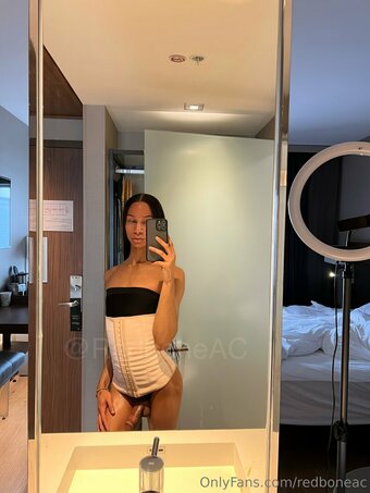 redboneac Nude Leaks Photo 20