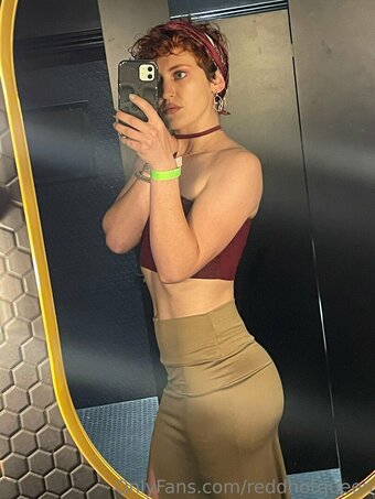 reddhotqueen Nude Leaks Photo 24