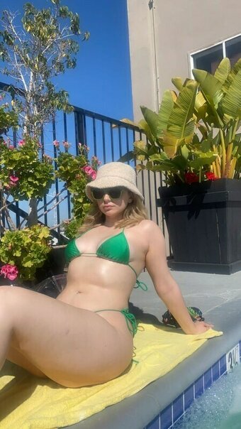 Reddishblu / _reddishblu / https: Nude Leaks Photo 8