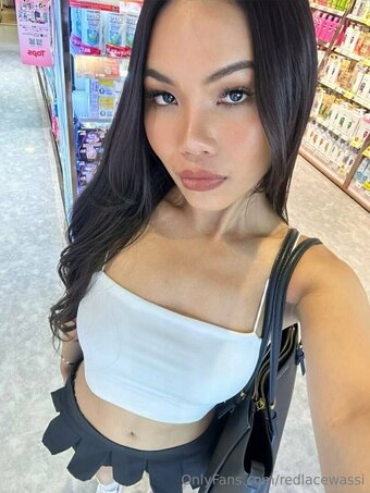 redlacewassi Nude Leaks Photo 5