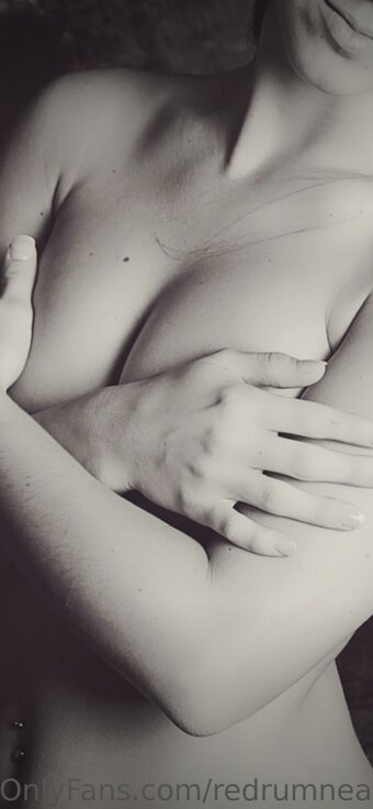 Redrumnealey / crrrowley_ Nude Leaks OnlyFans Photo 4