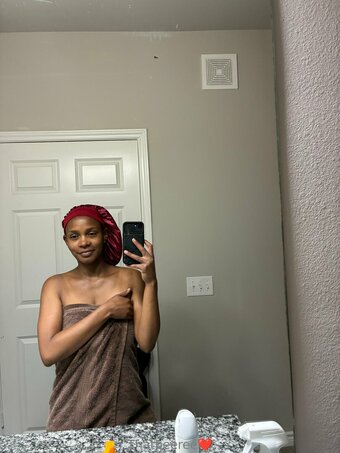 reethatbee Nude Leaks Photo 2
