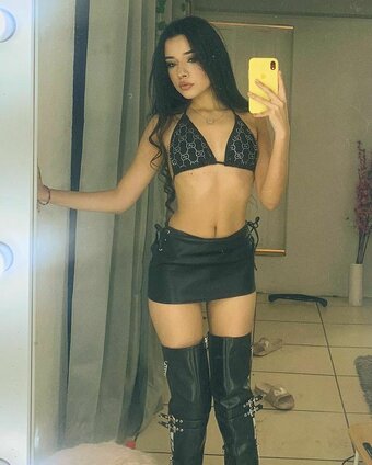 Reginarusee / reginarosexxx Nude Leaks OnlyFans Photo 4
