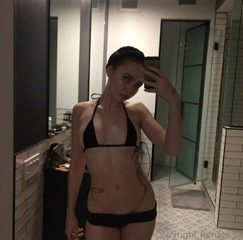 Renatarii / Renata Ri / renata_ri / renatarrii Nude Leaks OnlyFans Photo 11