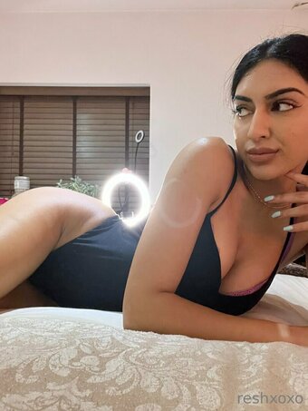 Resh / resh_xoxo / reshxoxo Nude Leaks OnlyFans Photo 2