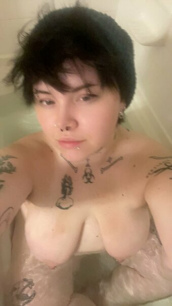 Rhawk3 / Fairhopeherps Nude Leaks Photo 8