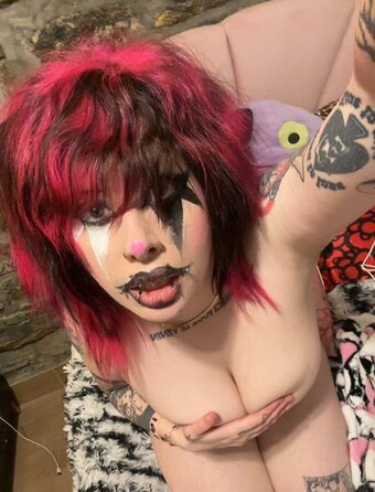 RiAnimator / ri.animator / valentinehotline Nude Leaks OnlyFans Photo 3