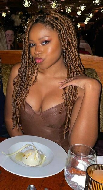 Riele Downs / rieledowns Nude Leaks Photo 17