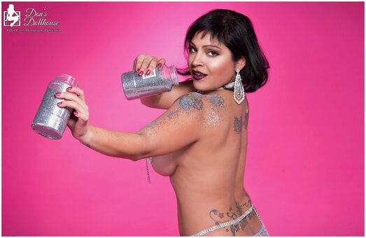 Risa Risque / risarisque / risquerae_exclusive Nude Leaks OnlyFans Photo 1