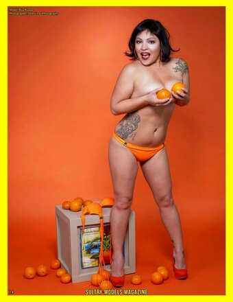 Risa Risque / risarisque / risquerae_exclusive Nude Leaks OnlyFans Photo 4