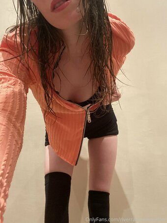 riverraecreamerfree Nude Leaks Photo 3