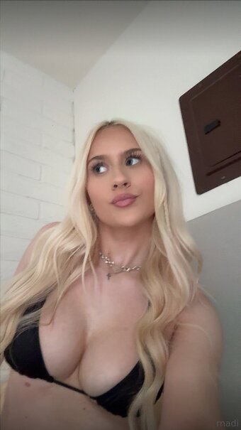 rnadisyn / MadiR6S / https: / rnadi Nude Leaks Photo 17