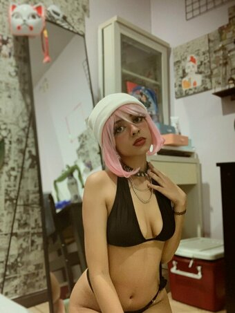 RoachHasFeelingsToo Nude Leaks Photo 5