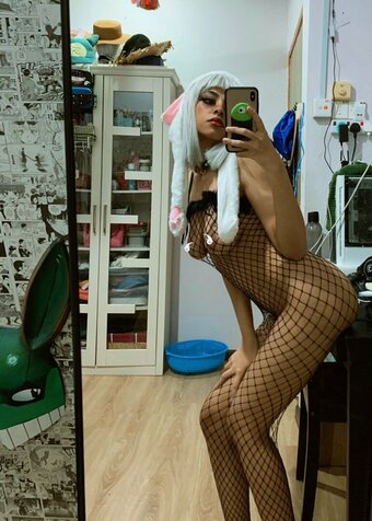 RoachHasFeelingsToo Nude Leaks Photo 11