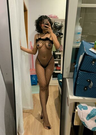 RoachHasFeelingsToo Nude Leaks Photo 22