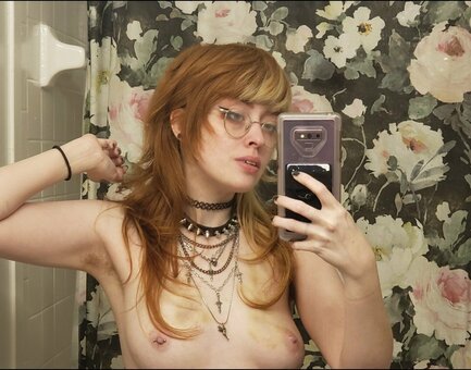 roachreject / bug.jpeg / iiSPUDSii / roachete Nude Leaks Photo 19