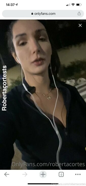 robertacortes Nude Leaks Photo 22