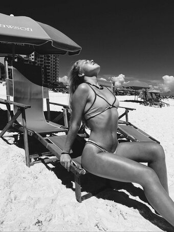 robinnruby / robinnr3by Nude Leaks OnlyFans Photo 24