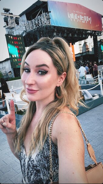 Robyn Adele Anderson / robynadeleanderson Nude Leaks Photo 10