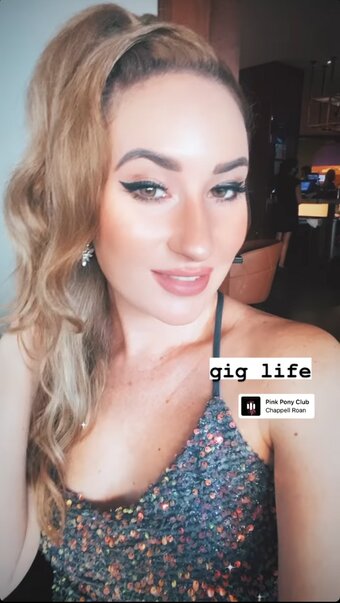 Robyn Adele Anderson / robynadeleanderson Nude Leaks Photo 14