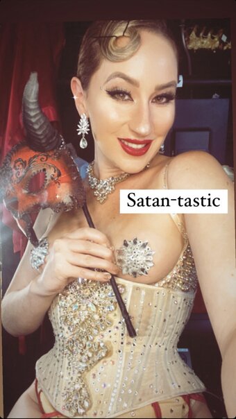 Robyn Adele Anderson / robynadeleanderson Nude Leaks Photo 17