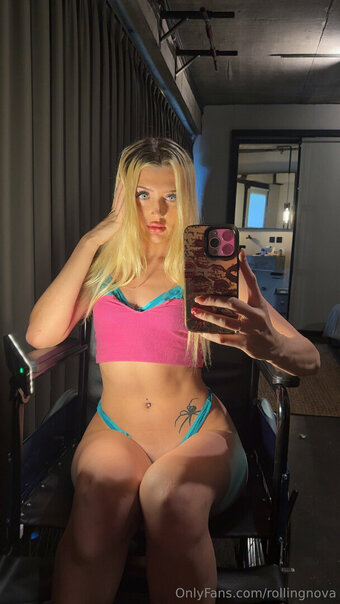 rollingnova Nude Leaks Photo 24