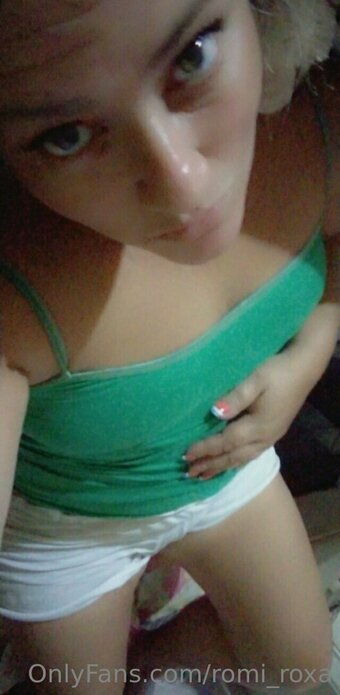 romi_roxa Nude Leaks Photo 9