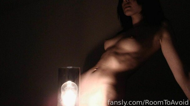 roomtoavoid Nude Leaks Photo 9