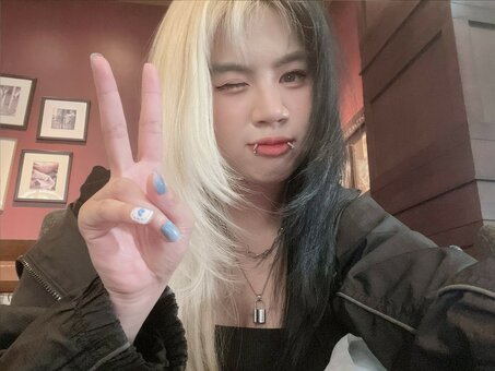 rora_VT / https: / roracvnty / rorakyunn Nude Leaks Photo 10
