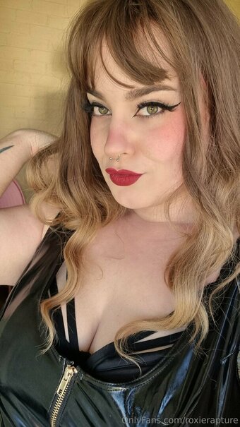 roxierapture Nude Leaks Photo 2