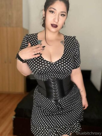 Roxy Bluedream / bluebitchroxy / roxy.bluedream Nude Leaks OnlyFans Photo 27