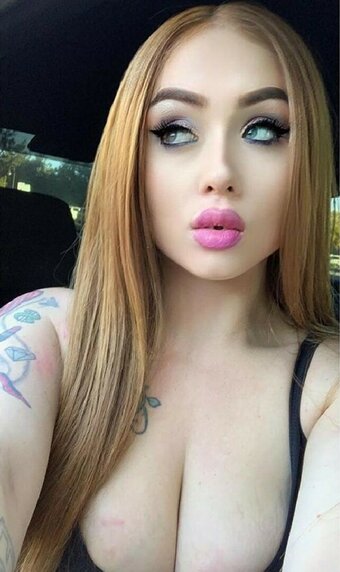 Roxy Bugatti / roxy / roxybugatti Nude Leaks OnlyFans Photo 1