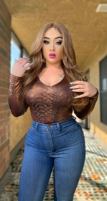 Roxy Bugatti / roxy / roxybugatti Nude Leaks OnlyFans Photo 3