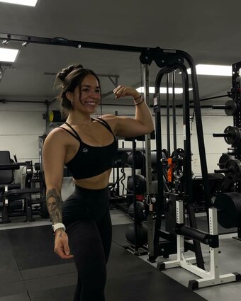 Roxy Cisneros / ohcisneros / rox_gymfox Nude Leaks OnlyFans Photo 5