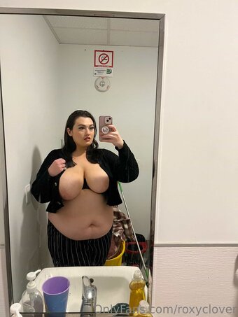 Roxy Clover / roxy_clover / roxyclover Nude Leaks OnlyFans Photo 25