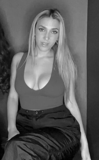 Roxy Striar / roxystriar Nude Leaks Photo 27