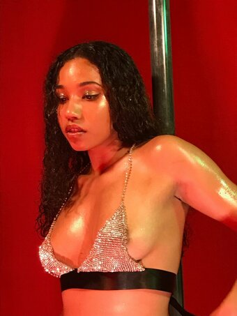 Roxyrose_ / https: / roxxxyrose / roxxyyrose Nude Leaks Photo 15