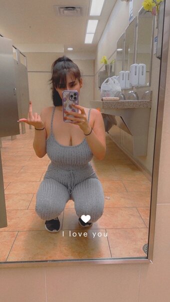 Ruby Guzman Nude Leaks Photo 13