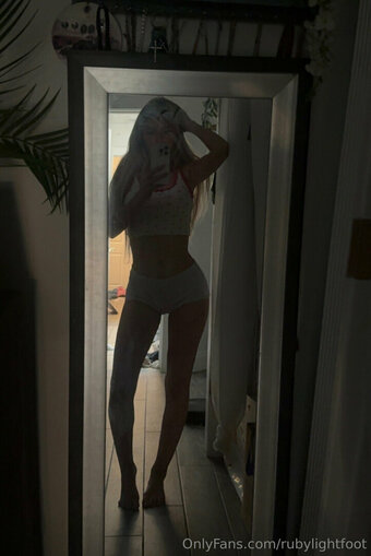 Ruby Lightfoot / https: / ruby_lightfoot / rubylightfoot Nude Leaks OnlyFans Photo 8