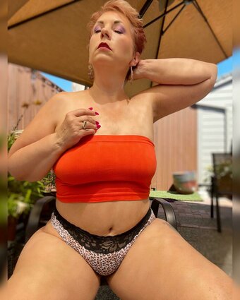 Ruby Lynne / RubyLynne50 / ruby_lynne / rubylynneofficial Nude Leaks OnlyFans Photo 1