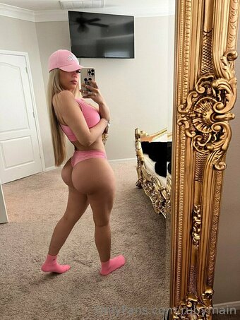 Ruby Main / mainfamilyofficial / rubymain Nude Leaks OnlyFans Photo 1