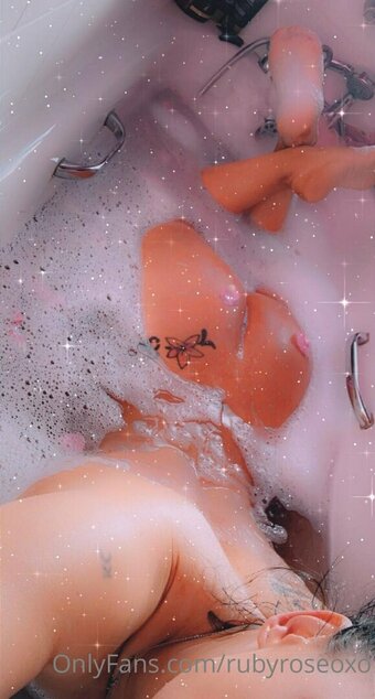 Ruby_RoseVIP / ruby_rosexx / rubyrose Nude Leaks OnlyFans Photo 12