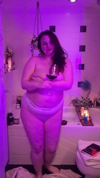 Ruby Roxx / rubyroxx / rubyroxxmodel / rubyroxxmodelofficial / vanrubyroxx Nude Leaks OnlyFans Photo 2