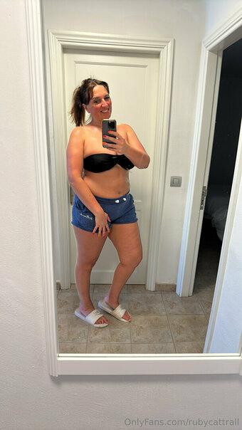 rubycattrall Nude Leaks Photo 21