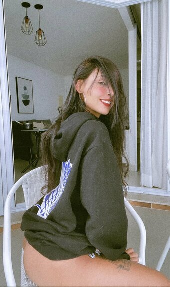 s2vips / mayhemandbacon / veroniccamn Nude Leaks OnlyFans Photo 6