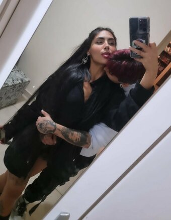 s2vips / mayhemandbacon / veroniccamn Nude Leaks OnlyFans Photo 7