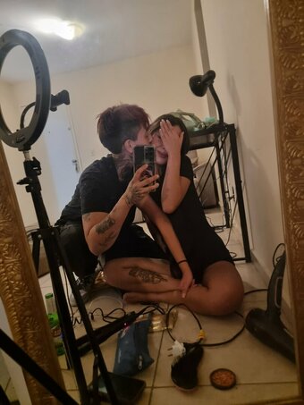 s2vips / mayhemandbacon / veroniccamn Nude Leaks OnlyFans Photo 9