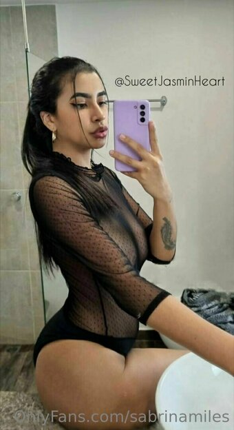 sabrinamiles Nude Leaks Photo 22