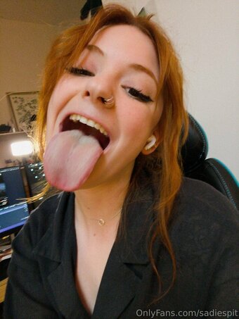 sadiespit Nude Leaks Photo 1