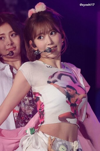 Sakura Miyawaki 宮脇 咲良